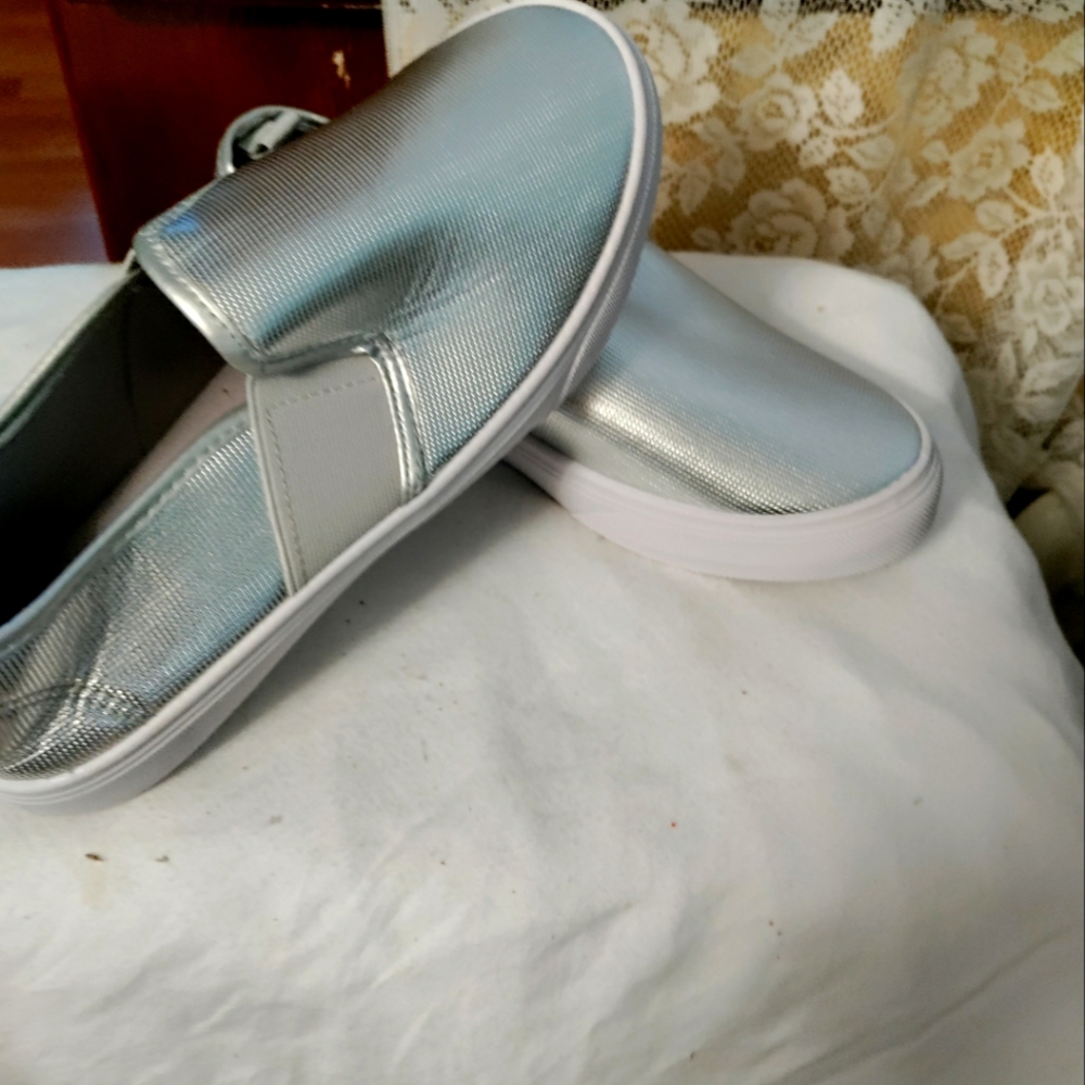 Take A Walk Silver Slip-On Shoes, Comfort,  Wide Fit. Size 9 NWOT.